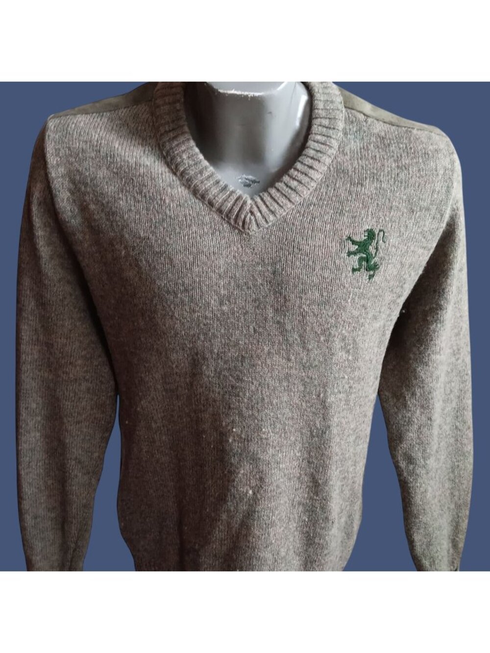 Glenhusky Scotland V-Neck Men's Medium Sweater Wool Suede Shoulder Elbow Patch